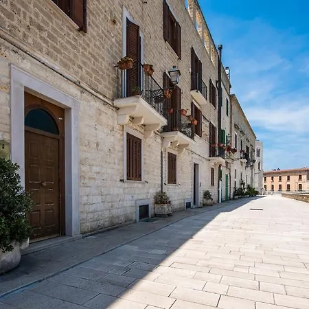 San Nicola - East End